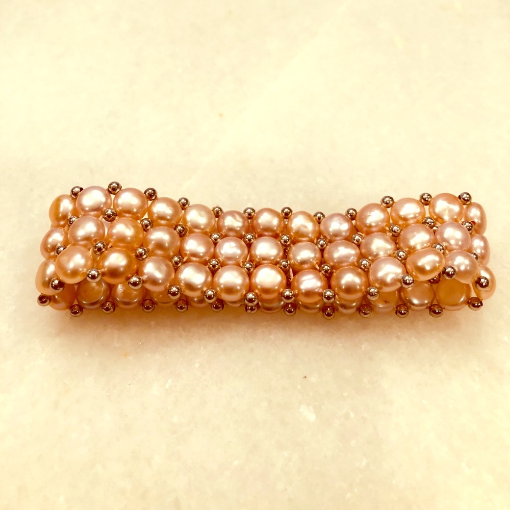 ❗️2/$25❗️ Faux Pearl with Embellishment Bracelet